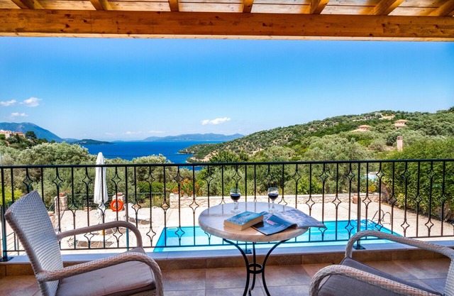 Villa Kallisti | Private Pool & Sea View | Sleeps 6 people