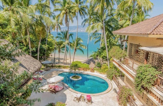 Villa Karin: Magnificent house in front of the bay