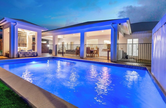 Villa Kelurga Coastal Relaxing Escape close to the Beach.Pet friendly