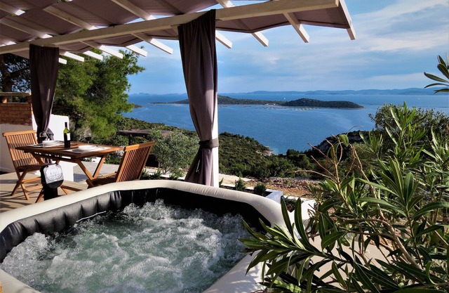 Villa Kornati is romantic stone house with stunning view on Kornati islands.