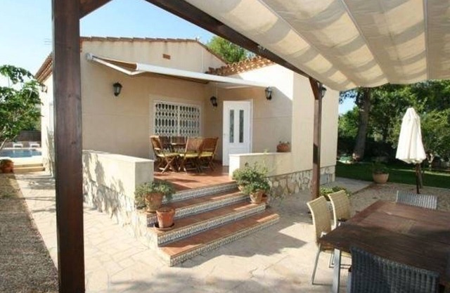 Villa L'Ametlla de Mar, 4 bedrooms, 8 persons