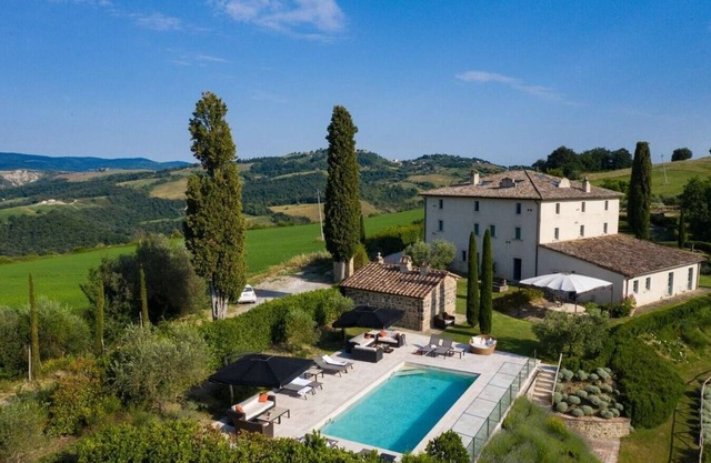 Villa La Vigna - Stunning farmhouse with heated private pool