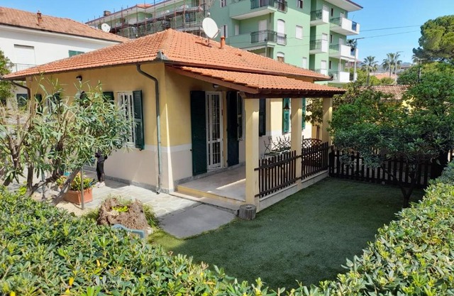 Villa la Casetta con giardino a 30 m dal mare
