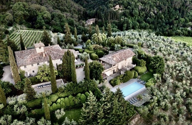 Villa La Casata between Greve and Panzano in Chianti. Promoted by WeekHomes com