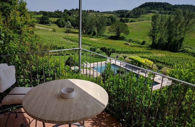 Villa La Cascata with swimming pool