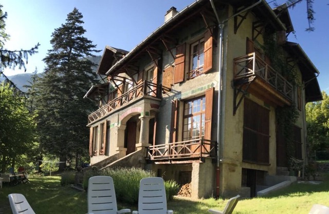 VILLA LA CHAUMIERE, ALPES DE HAUTE-PROVENCE