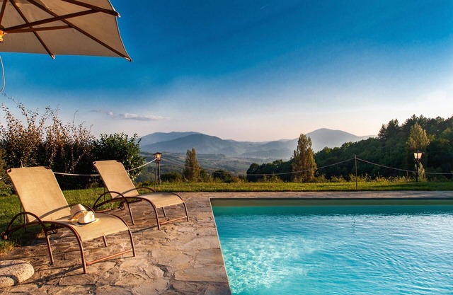 Villa La Ginestra, private villa with pool