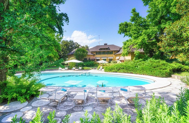 VILLA LA PIOPPA with large park and swimming pool to 8 km from Cremona Lombardy