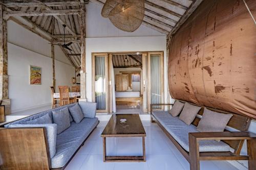 Villa La Luna 2BR Joglo Style with Pool by Damaresa