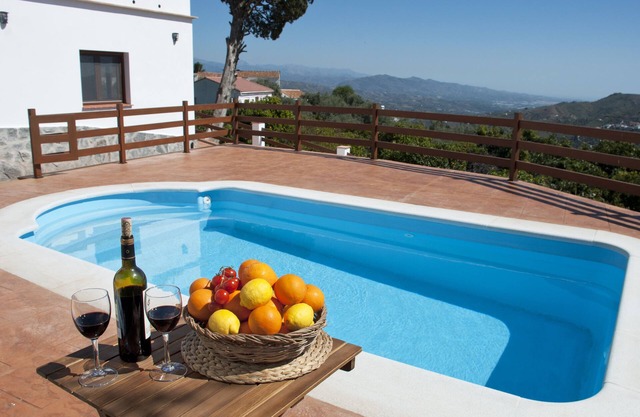 Villa La Noria, 15 Pers, wifi, swimming pool, Petfriendly, magnificent view