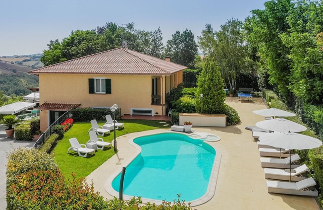 Villa La Quiete, elegant and comfortable villa with pool in the South of the Marche Region