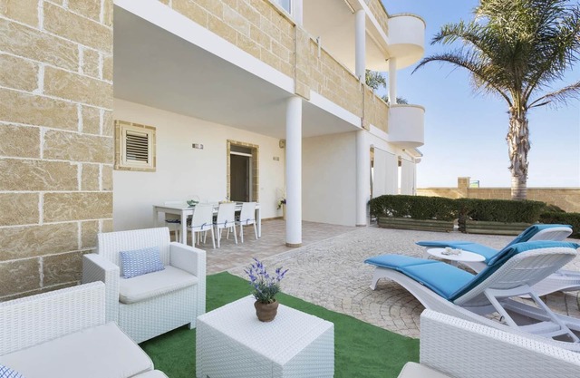 Villa La Strea by BarbarHouse