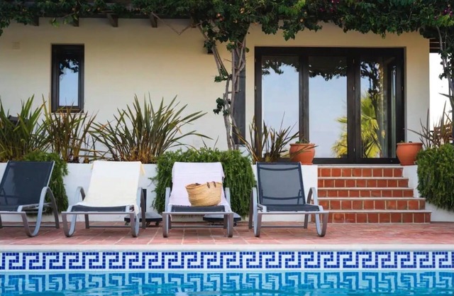 "Villa Laguna - Charmy Villa" with Private Pool, Private Terraces & Wi-Fi