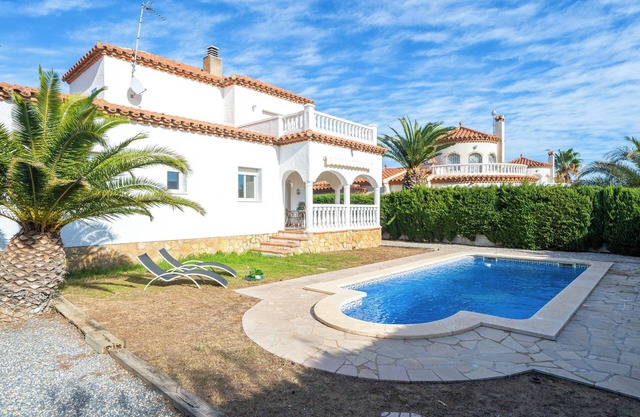 Villa "Laura piscina privada y aire" with Pool & Garden