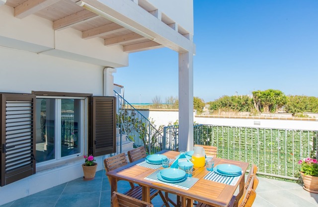 Villa Laura - Villa just 50 steps from sandy beaches - wi-fi free