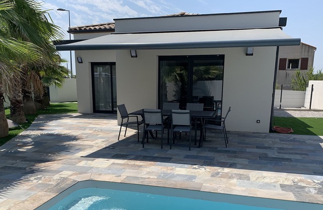 Villa les Palmiers with swimming pool