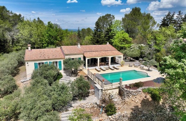 Villa les Restanques * Swimming pool & Petanque in Provence