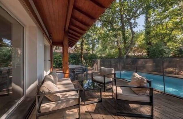 Villa Les Violettes a stone's throw from the beach