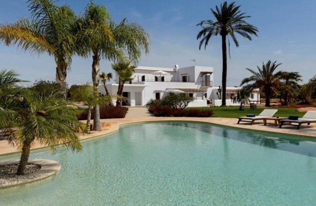 Villa Libelula - Four Bedroom Villa, Sleeps 8