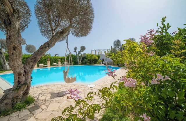 Villa Lisa with huge Pool and Garden, Melendugno, Italy