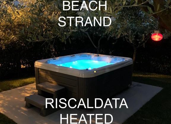 Villa Lori Apartments Garden and Beach
