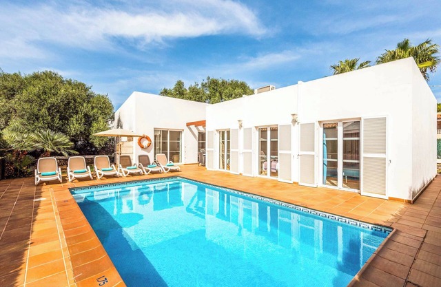 Villa Lucia - Three Bedroom Villa, Sleeps 6
