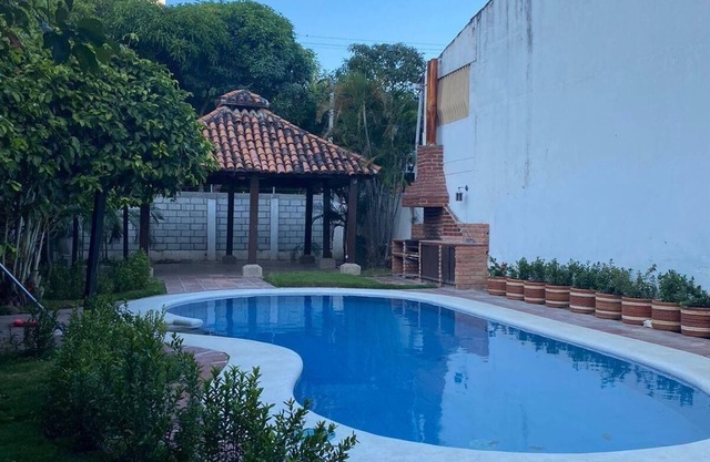 Villa lucesita