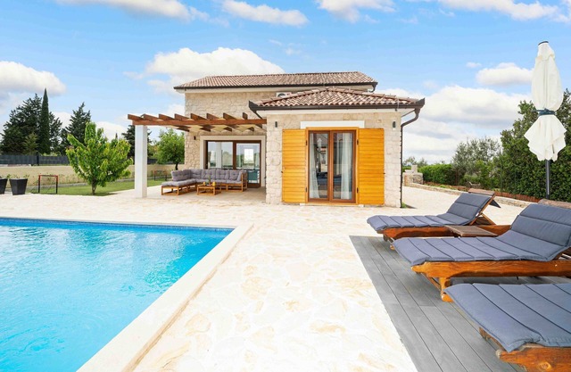 Villa Lucia (V3241-K1) - Skradin