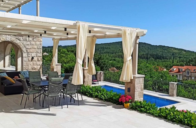 Villa Lucija, relaxing family gateway in Dubrovnik riviera