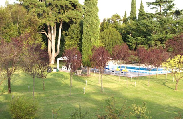 VILLA LUIGIA, with wide park, close Venice, Prosecco Hills and Dolomites