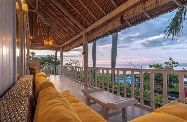 Villa Lumbung - Private, Amazing & Authentic Beachfront Villa