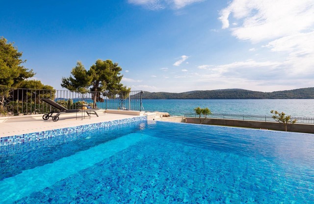 Villa Luxury Maja Zablaće (V1851-K1) - Sibenik