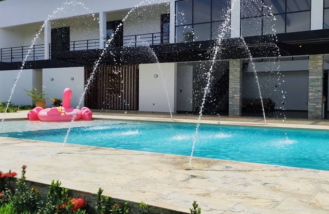 Villa Macedonia, De Lujo Para Descansar Con Unas Vistas Fenomenales