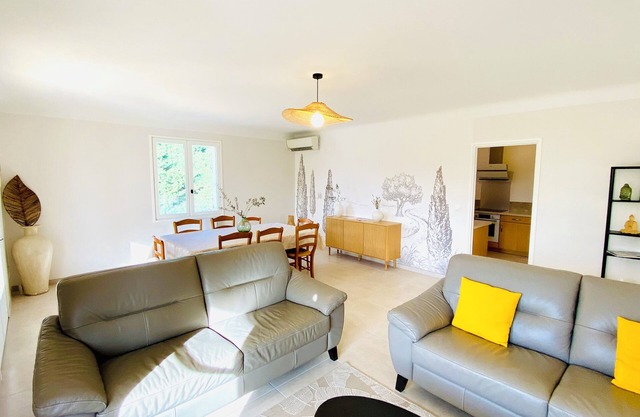 Villa Magali Arles — Peaceful with Pool and Piano