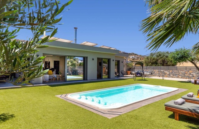 Villa Manefic by Villa Plus