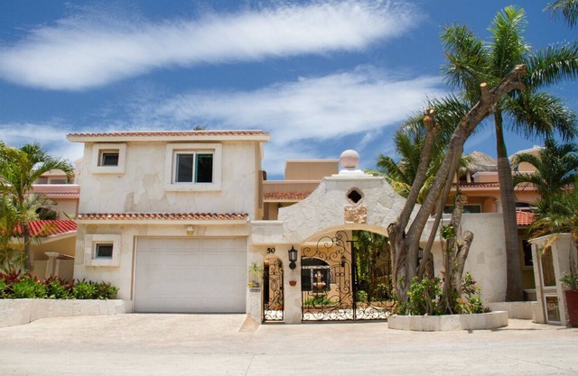 VILLA MARAVILLA ¡ CASA DE LUJO!