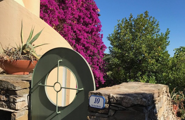 Villa 'MARCELLO'; 400 year old olive press, free view of the sea