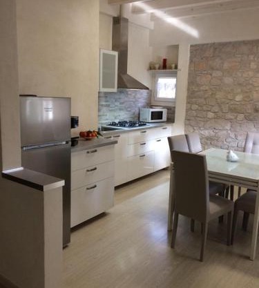 Villa Marga, private garden, patio, (shared) pool, 3 large bedrooms