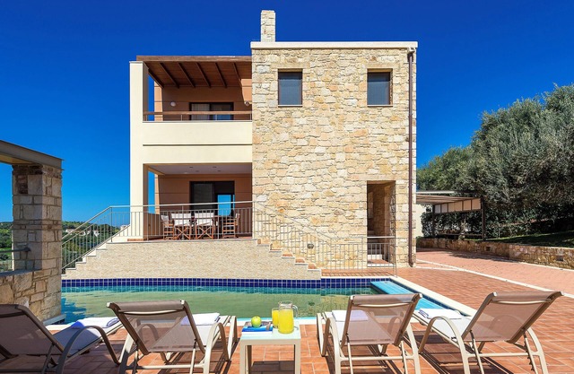 Villa 'Margarita's 3' with Sea View, Wi-Fi and Air Conditioning