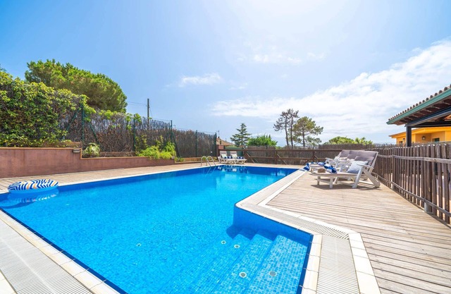 Villa Margot Lux, ideal for families, swimming pool & Aircon