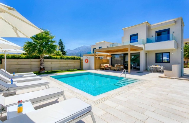 Villa Mariba White by Villa Plus
