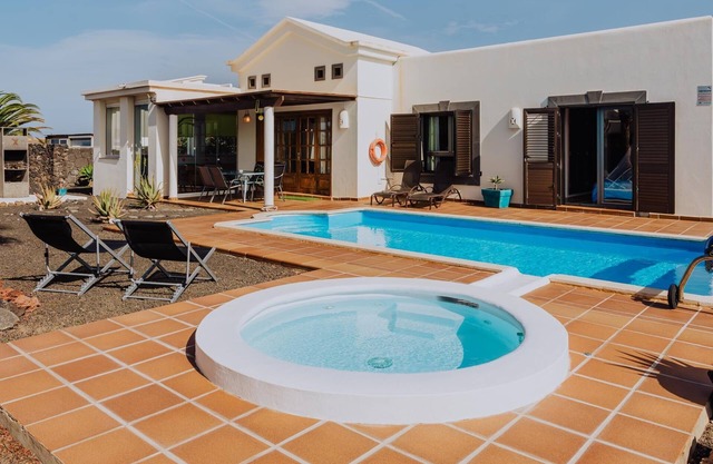 Villa Marina Deluxe & Spa Pool