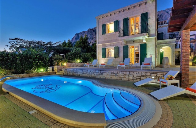 Villa Marko with pool