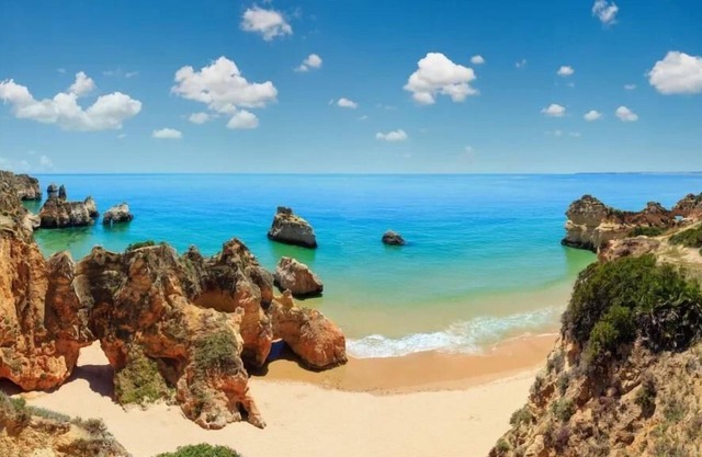 Villa Marlene - Four Bedroom Villa, Sleeps 8
