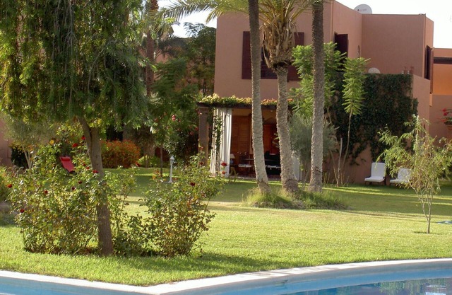 VILLA- MARRAKECH PALMARAIE,with swimming pool and tennis court