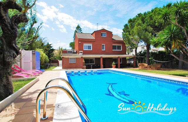 Villa Martina with private pool and large garden