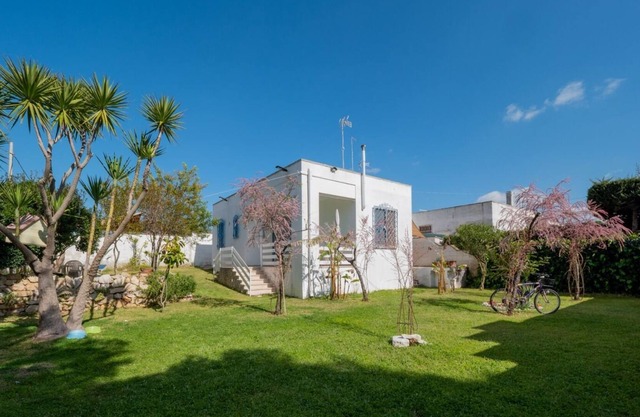 Villa 'Mary' with Sea View, Garden, Terrace & Wi-Fi