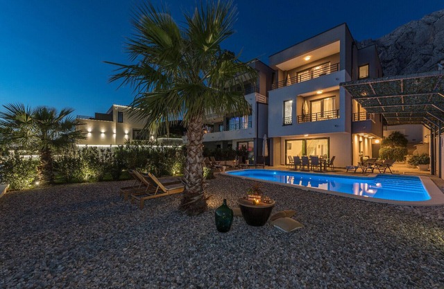 Villa Matic* new, modern villa with pool 40 m2, beach and beautiful sea view