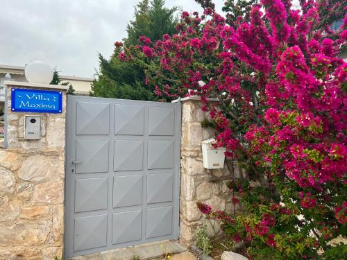 Villa Maxima Lavrio