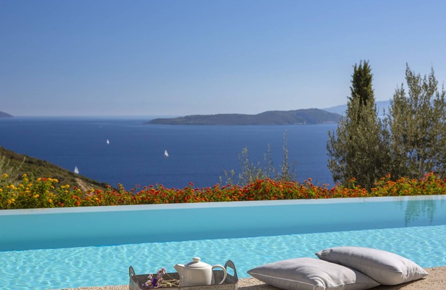 Villa Medusa with amazing seaview & salt water pool!